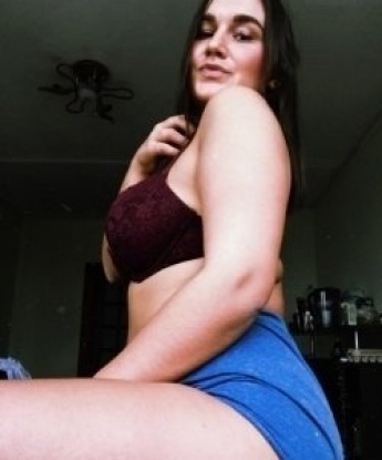 Искусительница с горящими глазами ждет встречи с достойным кавалером. Нежность, страсть, безудержное удовольствие - все это ты найдешь со мной. Звони скорее! 12362, 24 года